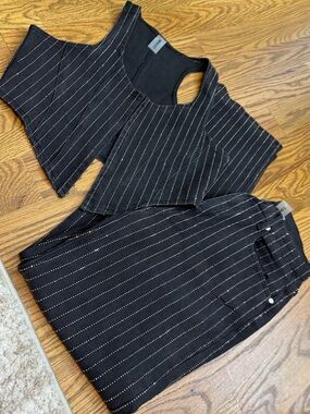 Black Rhinestone Two-Piece Denim Set - Women's Crop Vest & High-Waist Pants